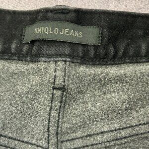 Uniqlo HEATTECH Jeans, Men's Size 33x34 Inches in Black